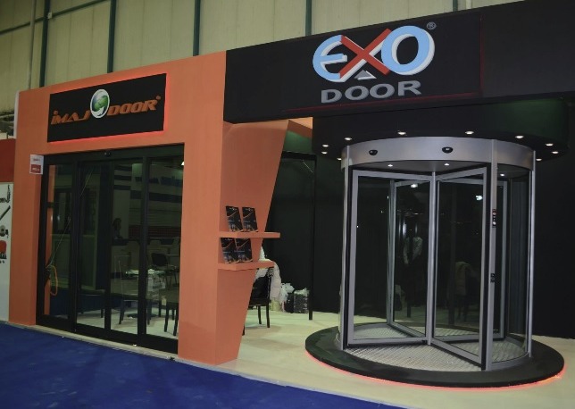 Automatic Sliding Door Opening to the Ceiling